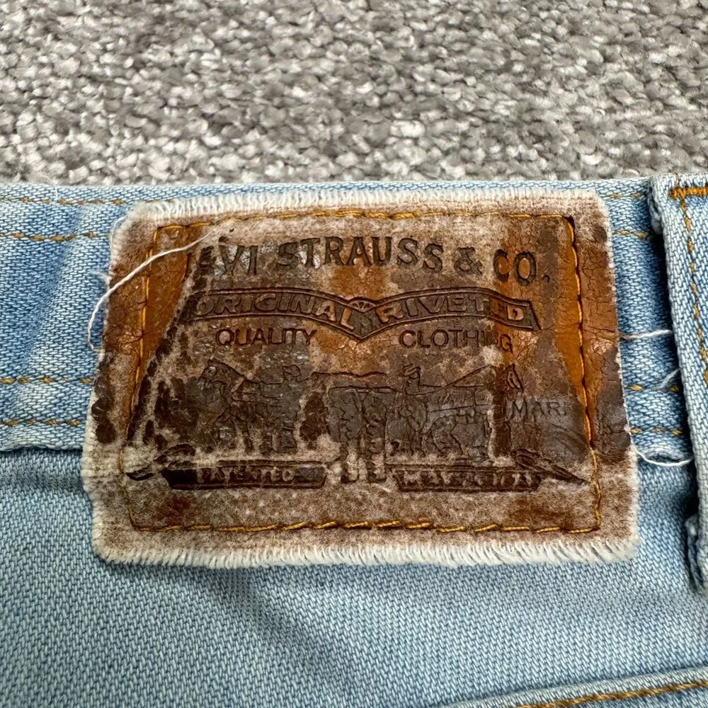 Levi's Vintage Y2K 2001 Light Wash Crop Denim Jeans Mens 34x30 Straight Leg